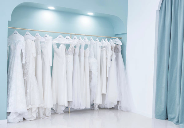 Comment Bien Préparer son Essayage de Robes de Mariée ? - AM LUX COUTURE 