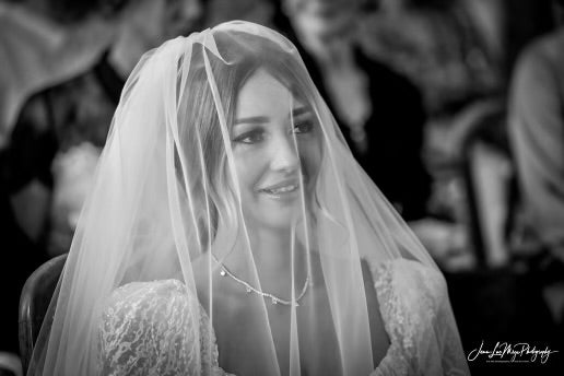 Seconde Main et Robe de Mariée : Une Nouvelle Vision pour un Mariage Éthique à Lyon - AM LUX COUTURE 