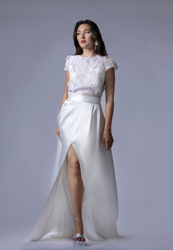 Haut de Mariée en Organza avec Broderies Florales et Boutons Perlés – MILA - AM LUX COUTURE