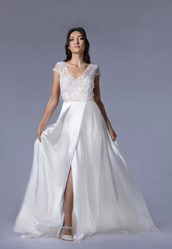 Robe de Mariée en Dentelle et Satin de Soie avec Fente – OLIVIA - AM LUX COUTURE