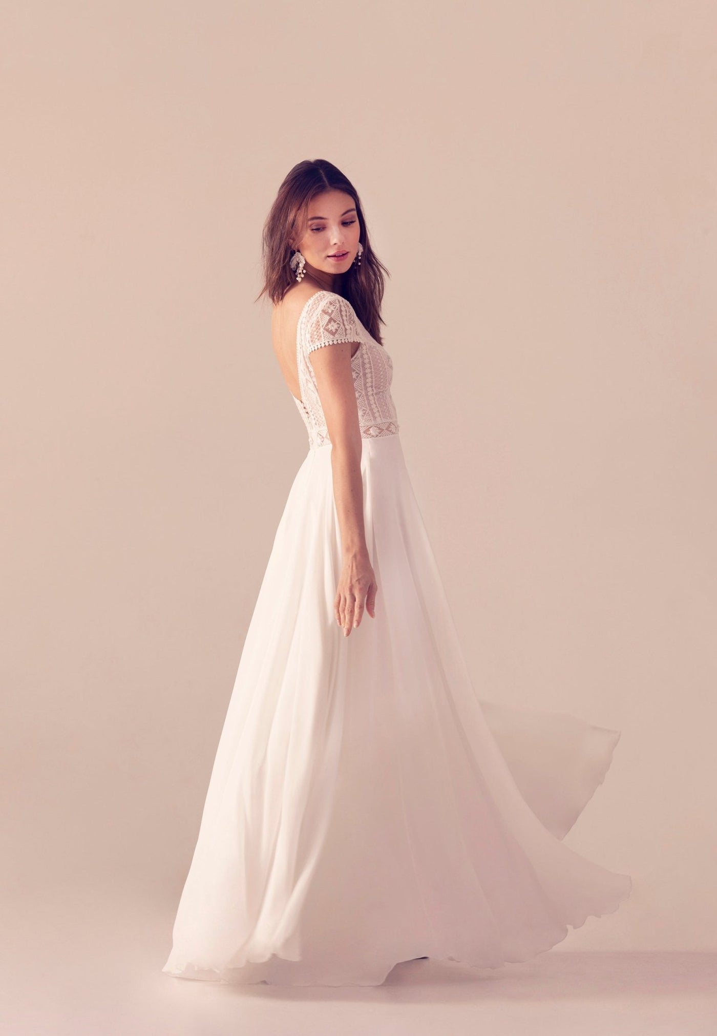 robe de mariée, mousseline, dentelle moderne dos nu lignes