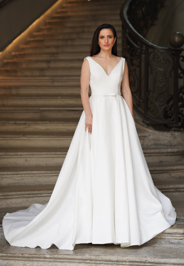 Robe de mariée ALMA – détail ceinture avec nœud, AM LUX Couture