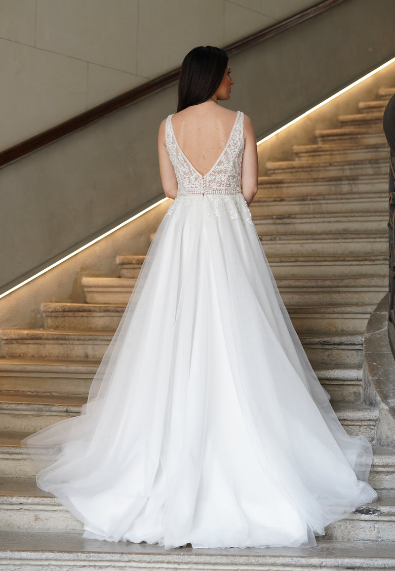 Robe de mariée ISALIA – bustier transparent en dentelle perlée