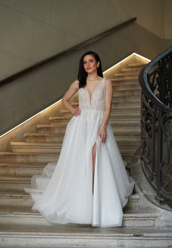Robe de mariée ISALIA – dos en dentelle perlée et sequins, création AM LUX Couture